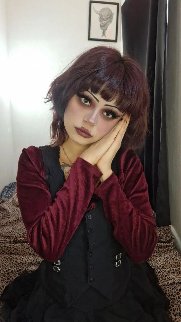 OSIEMNASTKA - zdjęcie profilowe