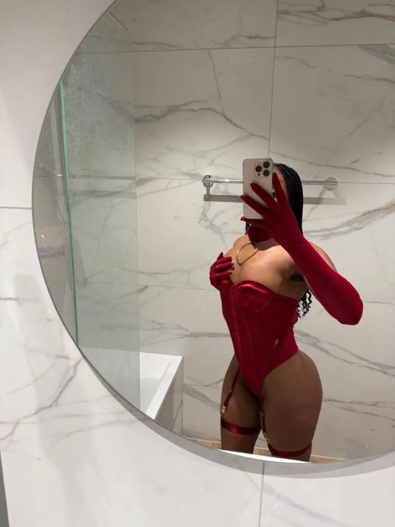 Red Queen Kylie - zdjęcie 2, Warszawa