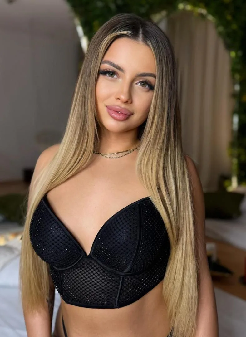 LAURA - zdjęcie profilowe, Warszawa