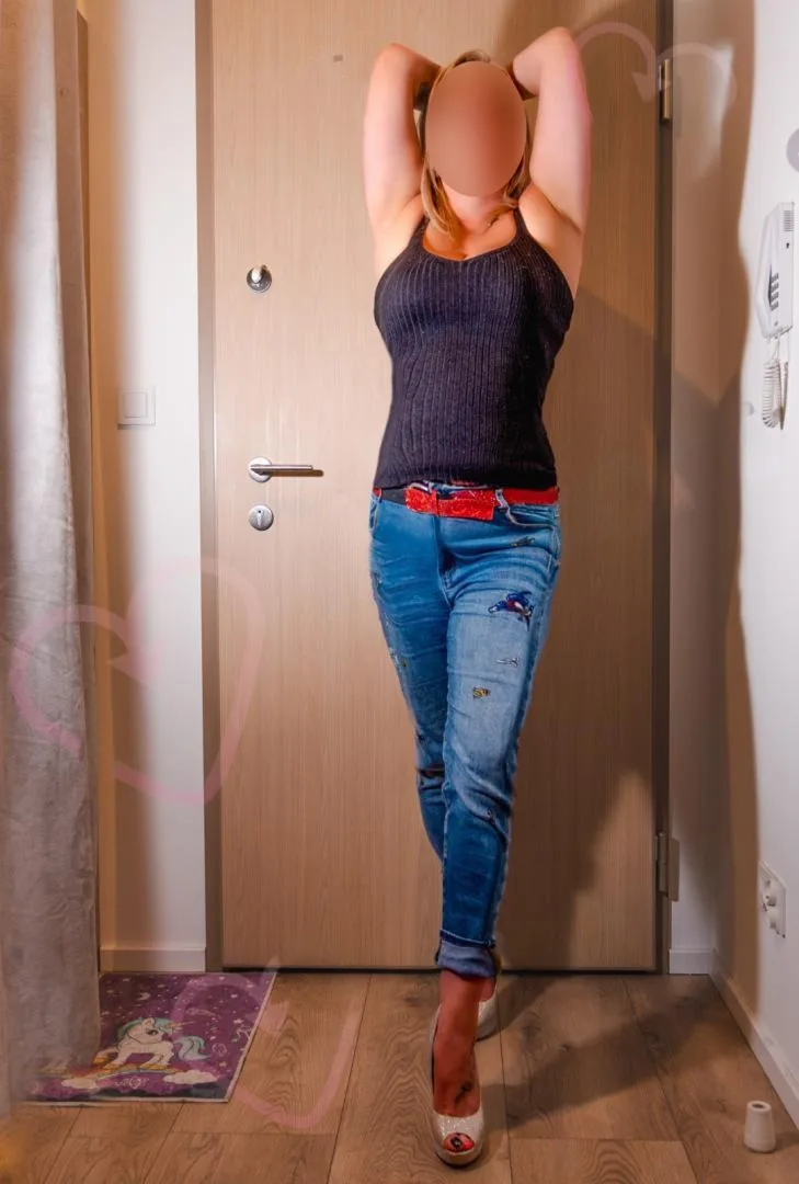 Miła sympatyczna masażystka masaż tajski plus sex - zdjęcie 2, Ciechanów