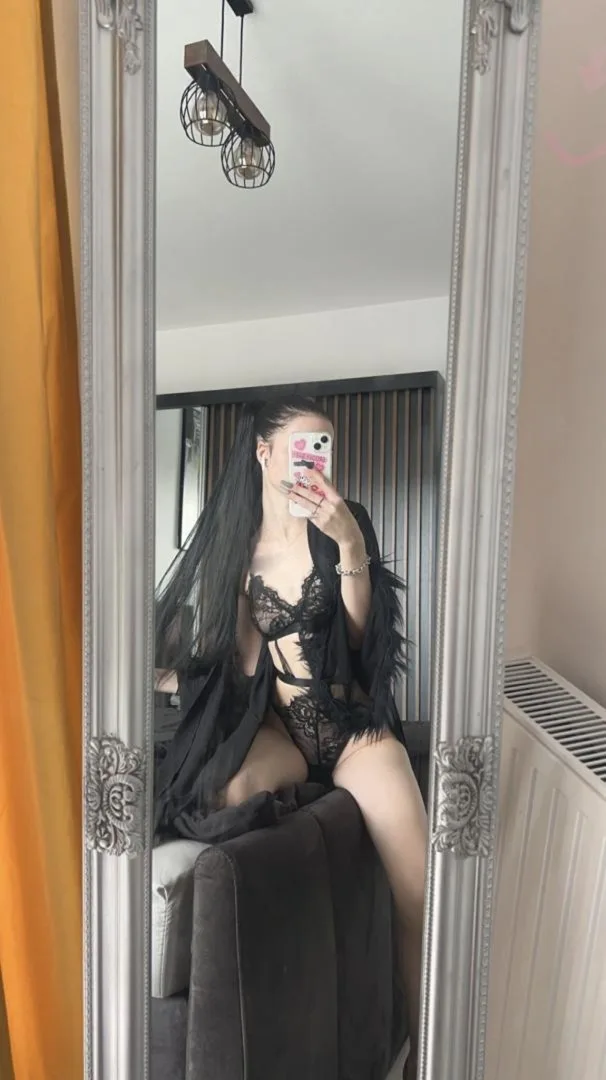 Scarlet - zdjęcie 2