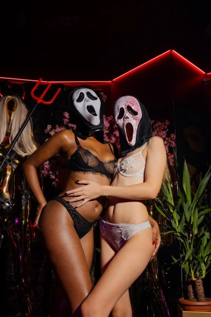 NURU LUXURY GIRL - zdjęcie 5, Warszawa
