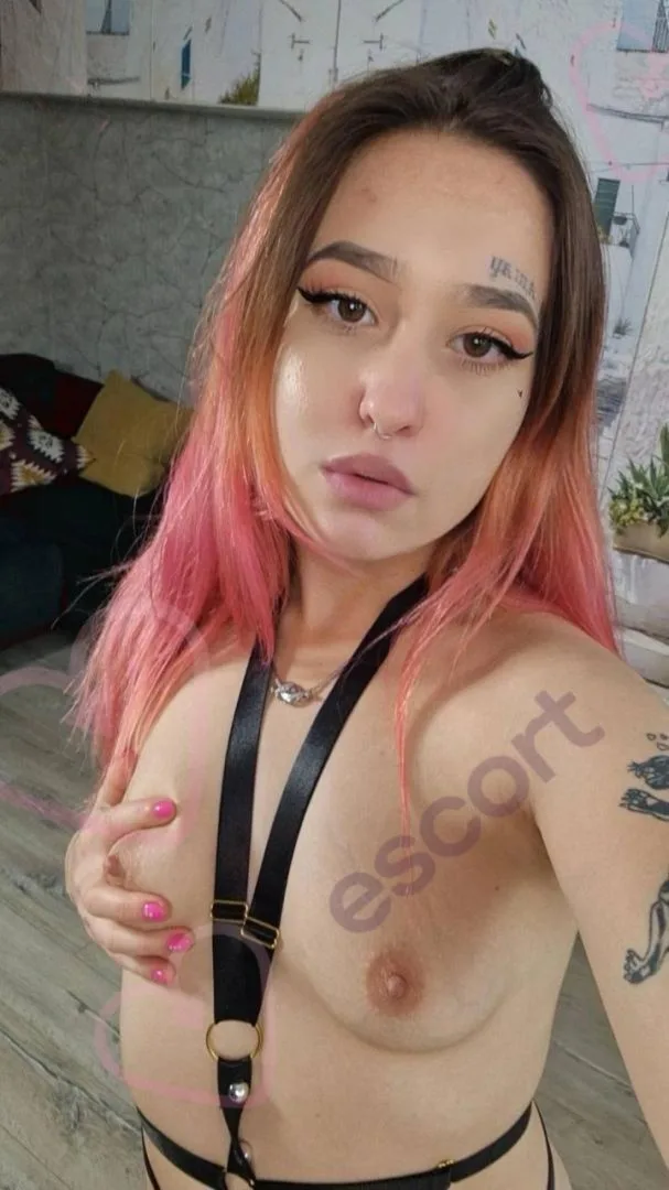 Demi - zdjęcie 2