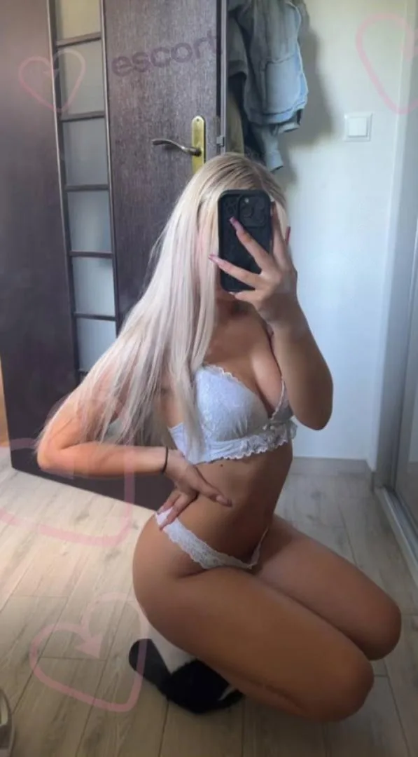 HOT BLONDYNKA - zdjęcie 2