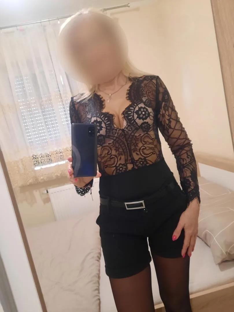 Zgrabna MILF, namętne GFE - zdjęcie 4, Września