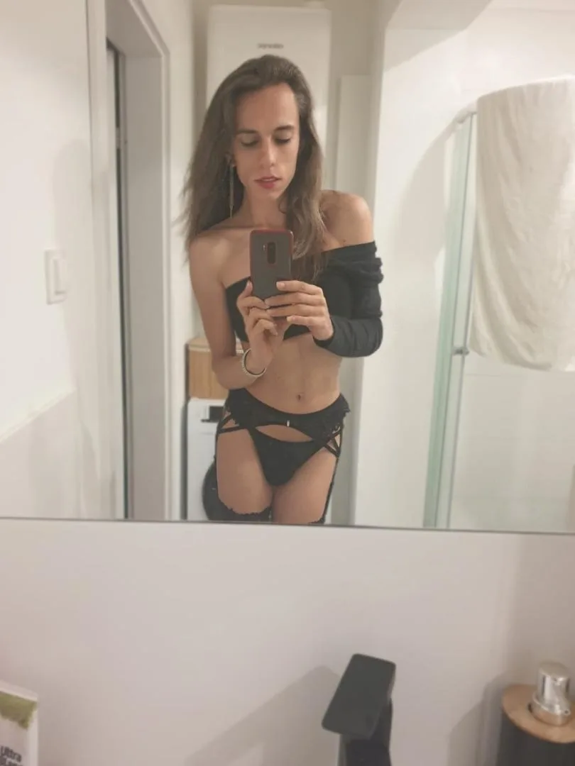 ULEGLA TRANS Szczuplutka suczka - zdjęcie 2, Warszawa