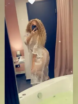 Ogłoszenie towarzyskie Warszawa - Carla hot masaże