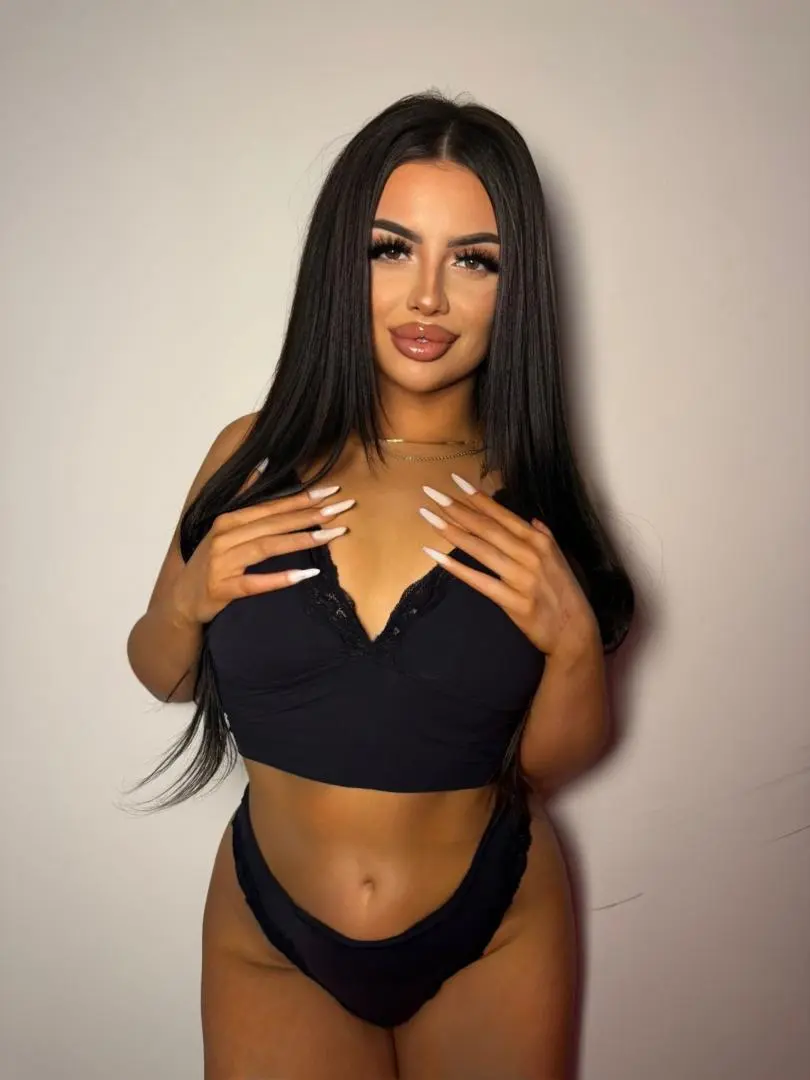 LAURA BAD BUNNY - zdjęcie profilowe, Warszawa