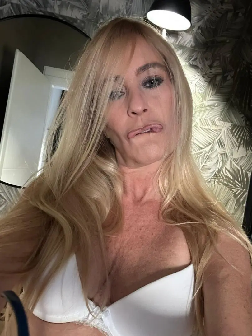 KAROLINA MILF - zdjęcie 4