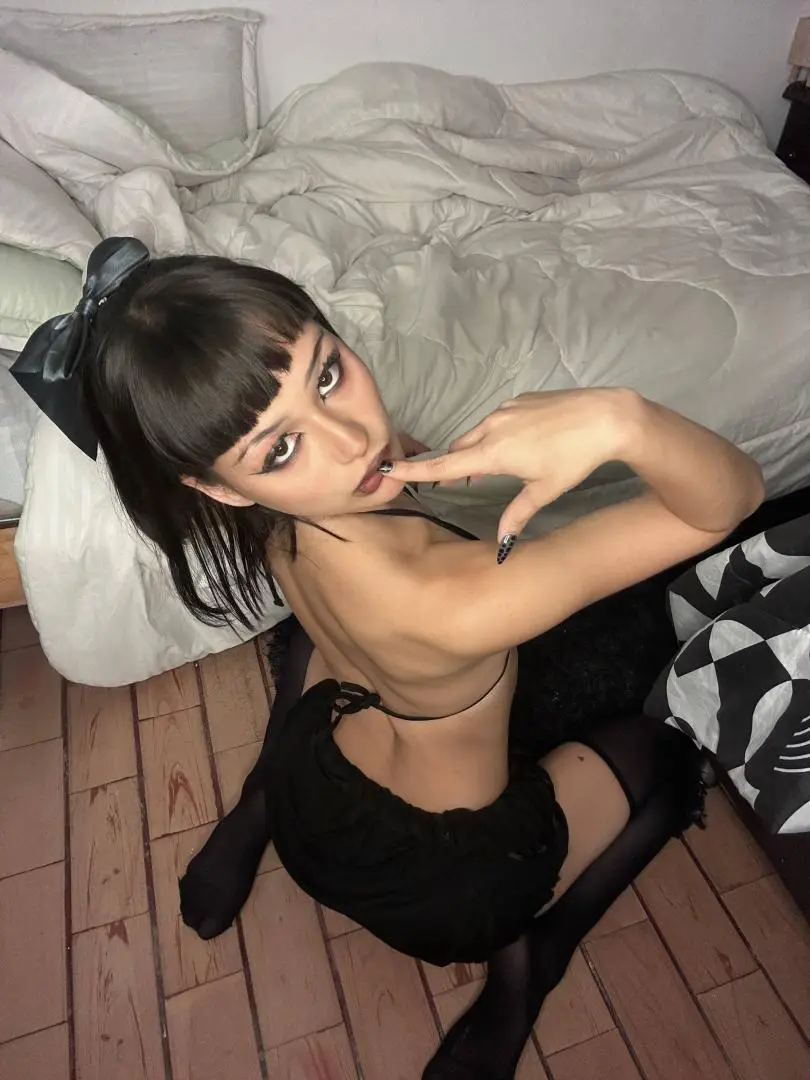 ostra suczka - zdjęcie profilowe