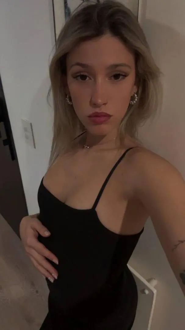 Esti - zdjęcie profilowe, Warka