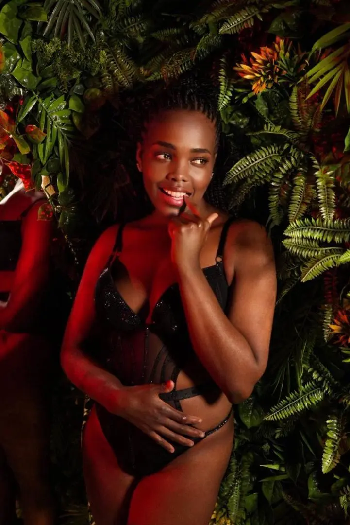 JASMINE NURU - zdjęcie profilowe, Warszawa