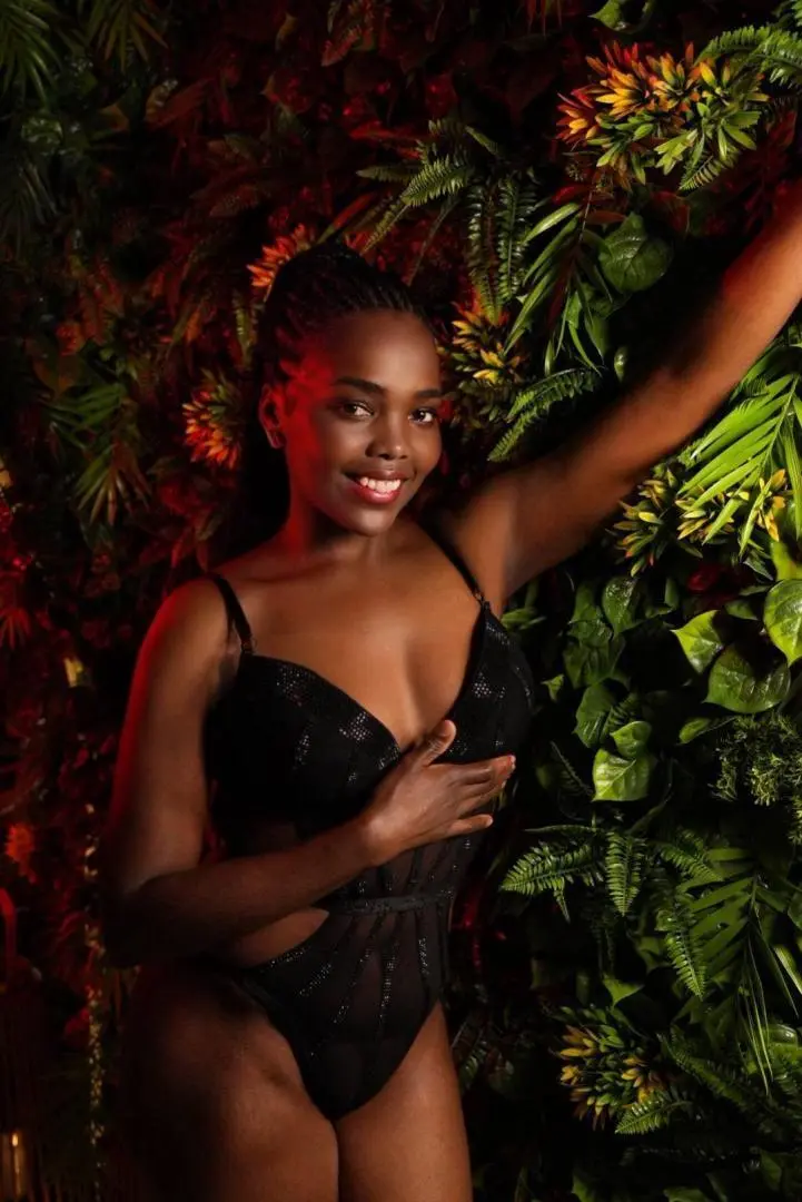 JASMINE NURU - zdjęcie 2, Warszawa